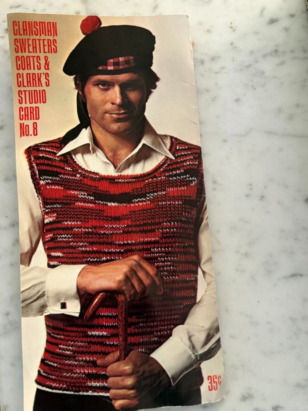 VINTAGE Red Heart Wintuk CLANSMAN  Yarn Berwick 937 4 Skeins + Pattern Book
